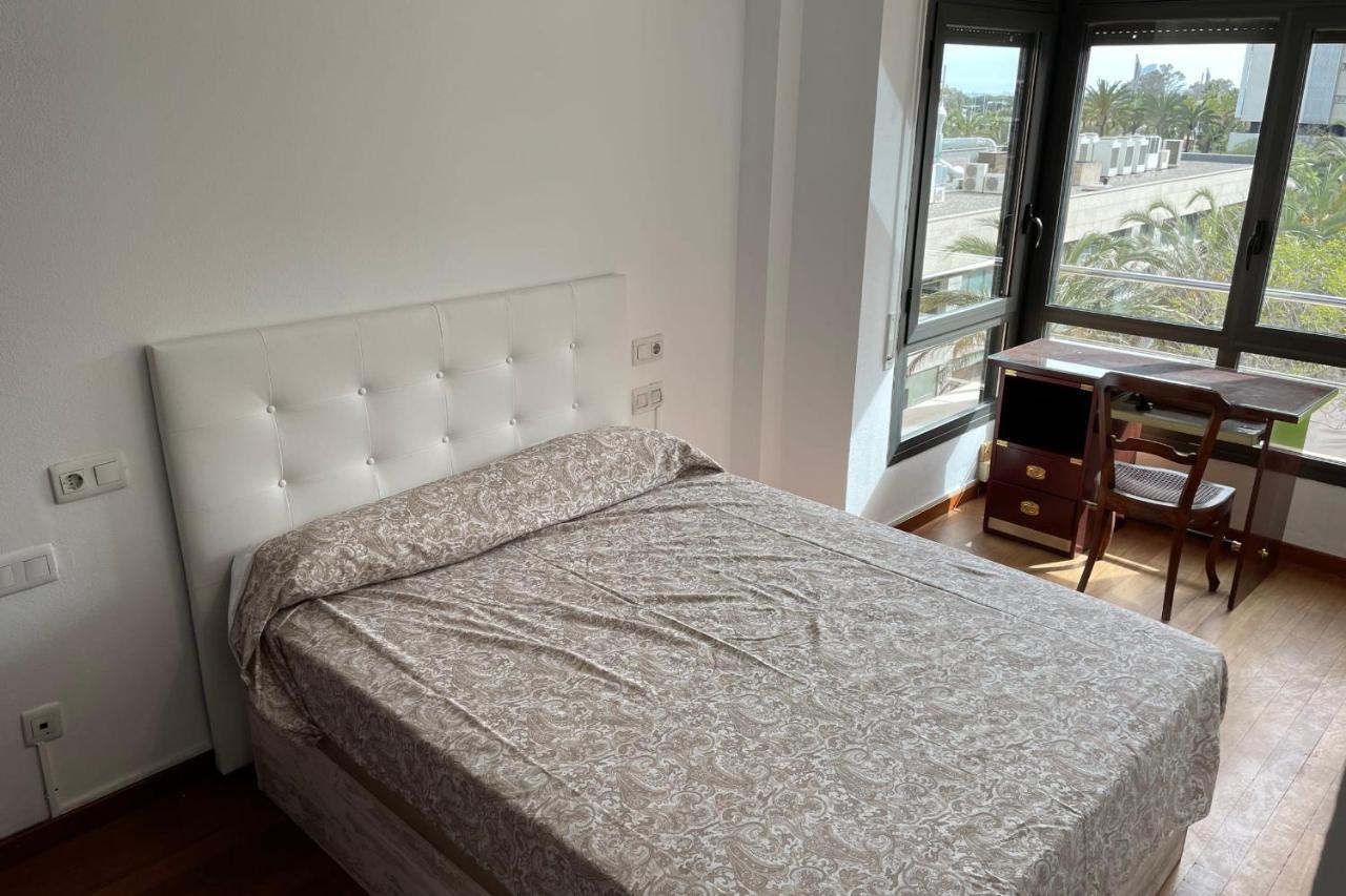 Apartment With Sea Views Next To The Beach Of Mar Bella Barcellona Esterno foto