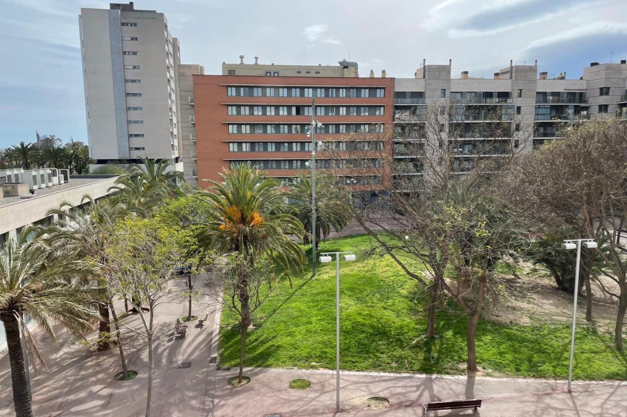 Apartment With Sea Views Next To The Beach Of Mar Bella Barcellona Esterno foto