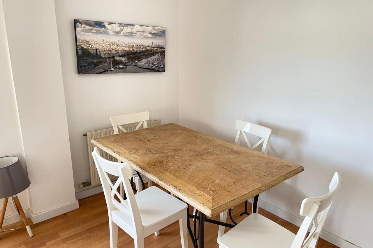 Apartment With Sea Views Next To The Beach Of Mar Bella Barcellona Esterno foto